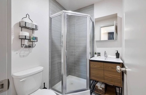 Middletown Apartment | Urban Studio Perfect for Solo or Couples Travel