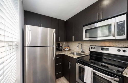 The Roads Apartment | URBAN4-2 | relax after exploring like a chic local