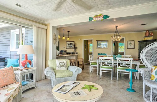 Urbanna Cottage | Urbanna Waterfront Retreat: Pier & Gas Grill!