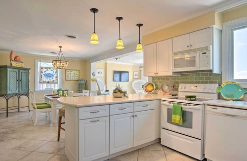 Urbanna Cottage | Urbanna Waterfront Retreat: Pier & Gas Grill!