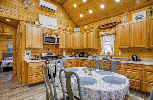Deal Island House | Maryland Retreat: Walk to Bay, Beach & Boat Ramp!