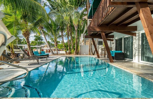 Hendricks and Venice Isles House | PRIVATE OASIS 4 BEDROOM- 3 BATH FOR 8 GUESTS
