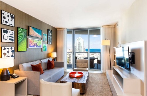 Hollywood South Central Beach Condo | 81 m² Condo ∙ 1 bedroom ∙ 4 guests