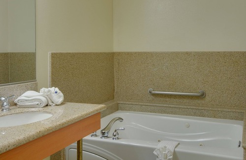 Hacienda Heights Hotel | Vagabond Inn Hacienda Heights