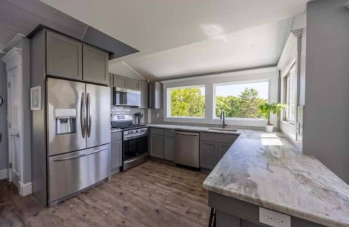 Fairhaven Cottage | “Valhalla” on West Island