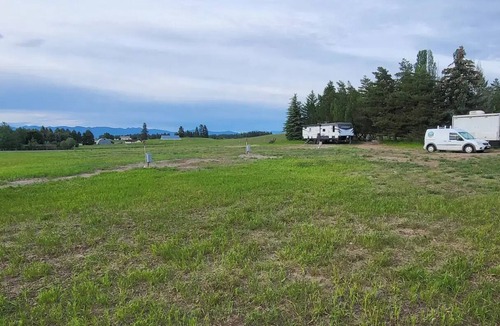 Kalispell House | Valley Hideout! Travel trailer on a 10 acre farm