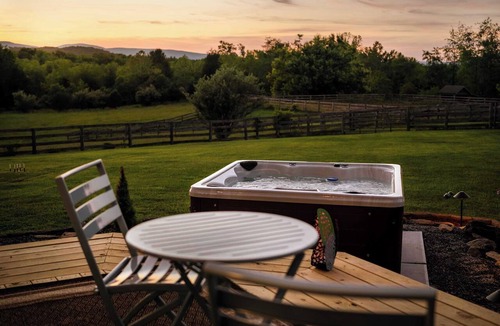 Haywood House | Valley View Farmhouse · Hot Tub, Fenced Pasture
