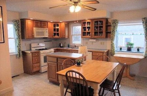 Deep Hole House | Vanity Fair - 4BR/2.5B w/lg screened in porch and decks! LINENS & TOWELS