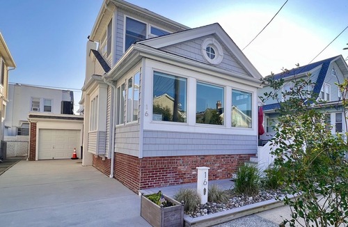 Ventnor City House | Ventnor Beach House, 5 Bedrooms - 1 block from beach