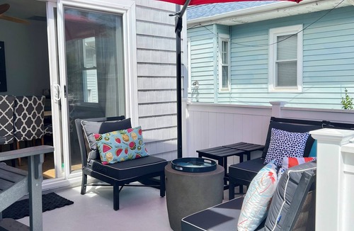 Ventnor City House | Ventnor Beach House, 5 Bedrooms - 1 block from beach