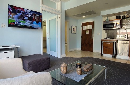 South Beach Condo | >VERSACE MANSION VIEW ONE BEDROOM SUITE<