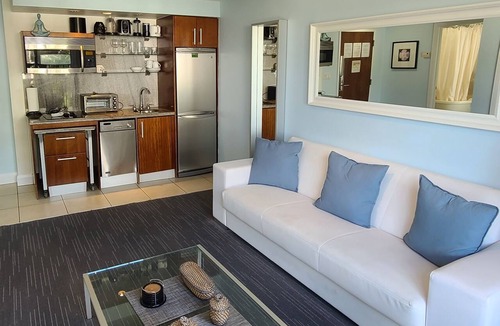 South Beach Condo | >VERSACE MANSION VIEW ONE BEDROOM SUITE<