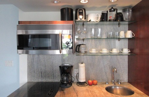 South Beach Condo | >VERSACE MANSION VIEW ONE BEDROOM SUITE<