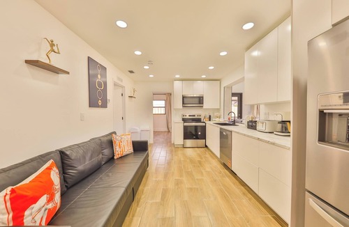 Boulevard Heights House | Versace Vibes Retreat, Pool Sauna Near Hard Rock