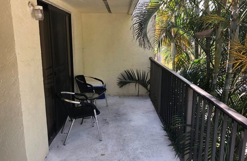 Deerfield Beach Condo | Very Comfortable Condo In Quiet Community
