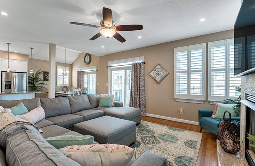 Northeast Virginia Beach House | Vibe District Beach House/Walk To Oceanfront