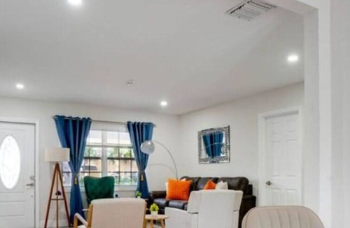 North Andrews Gardens House | Vibrant Family Home w/ Hot Tub, BBQ, & Kids' Park