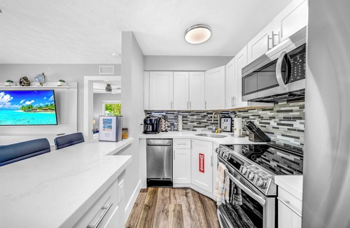 Victoria Park Apartment | Victoria Park Gem! 1 Mile To Beach & Las Olas!