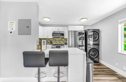Victoria Park Apartment | Victoria Park Gem! 1 Mile To Beach & Las Olas!