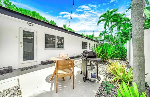 Victoria Park Apartment | Victoria Park Gem! 1 Mile To Beach & Las Olas!