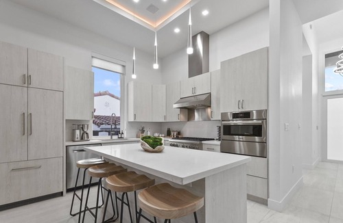 Hendricks and Venice Isles Villa | Victoria Villa | JadoreLuxe Collection | Brand New