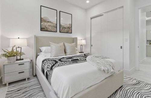 Hendricks and Venice Isles Villa | Victoria Villa | JadoreLuxe Collection | Brand New