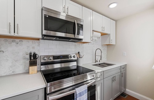 North Tonawanda Apartment | Victorian Gem Private Entry W/D + Kitchen