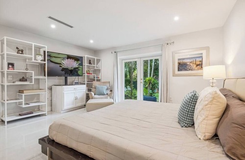 Southwest Coconut Grove House | Villa Amalfi - Stylish 3/2 in heart of Coco Grove