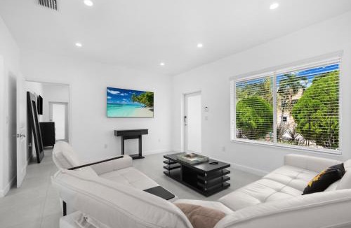West Little Havana House | Villa Coco Cozy Home Near Brickell Miami Beach
