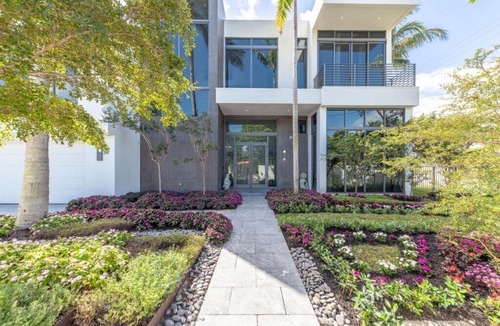 Coral Ridge House | Villa Hayden-Beautiful NEW Custom Waterfront