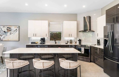 Poinsettia Heights Villa | Villa Magnolia- 2 story w/heated pool, by VIAC