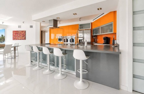 North Bay Village House | Villa Riviera Luxe, Coastal 4BR Retreat in Miami