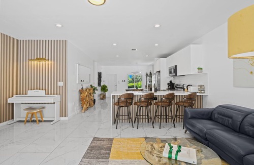 Seybold House | Villa Serena Miami 4BR-Pool-BKT CT Near Beaches
