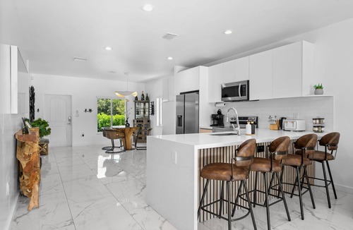 Seybold House | Villa Serena Miami 4BR-Pool-BKT CT Near Beaches