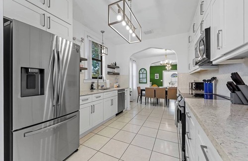 East Little Havana House | Villa Tranquillo | Calle Ocho | Pool & Hot Tub