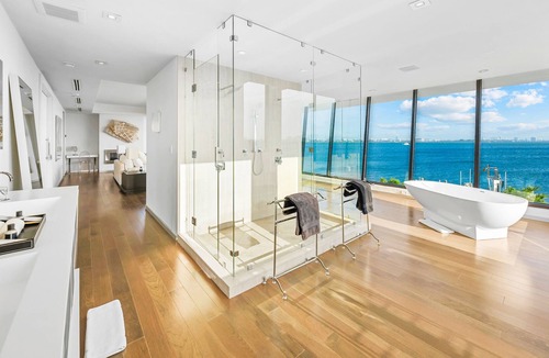 North Bay Village Villa | Villa Violette with the most beautiful view in Miami