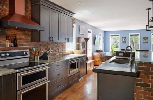 Philipstown House | Village 5 bdrm 5 bath with great location in town
