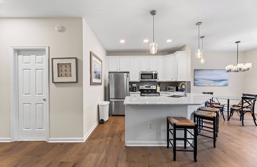 Ocean View House | Village Green Dr 13 Townhouse