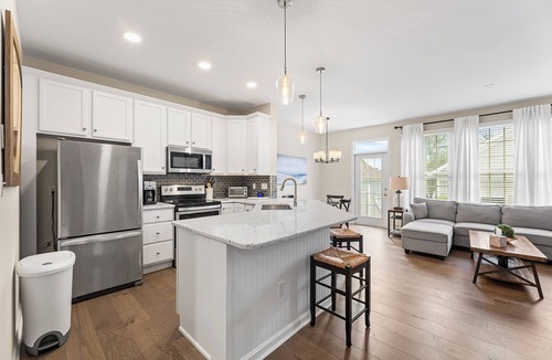 Ocean View House | Village Green Dr 13 Townhouse