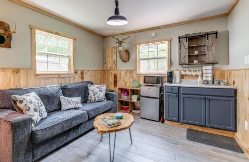 Glace House | Virginia Nature Escape! Cozy Covington Cabin