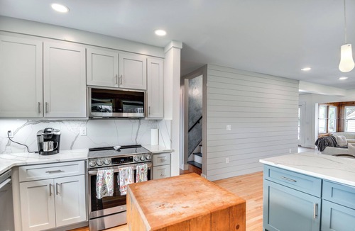 Wachapreague House | Virginia Retreat w/Porch & Grill, Near Beaches!