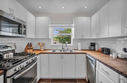North Miami Condo | Vista Mar · Scenic 3BR Waterfront + Private Dock
