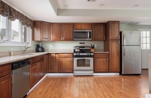 Seaside Heights House | VRBO PREMIER HOST LISTING - 5 BR Private Home, 4 Full Baths, Two Pools Summer