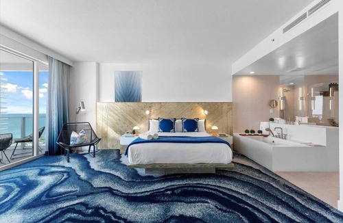 Central Beach Apartment | W Fort Lauderdale Corner Unit with Ocean View and Resort Access - 2BR 2BA