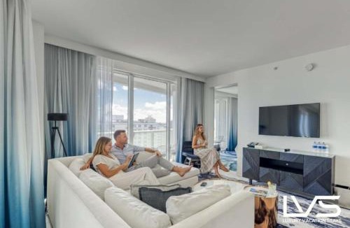 Central Beach House | W Hotel Ftl Beach 1509 Oceanview 2Bed 2Bath Condo Resort