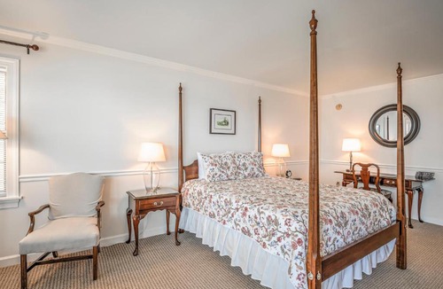 McDaniel Bed & Breakfast | Wades Point Inn on the Bay
