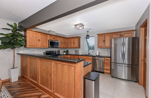 Wadsworth House | Wadsworth 3 bed 2.5 bath Townhome