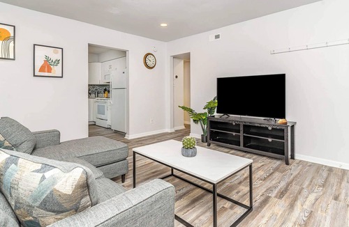 Northeast Virginia Beach House | Wake Forest Bungalow - Suite B