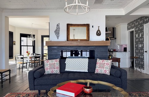 Poughkeepsie House | Wake-up to Hudson River Sunrises- Historic Riverfront Retreat.