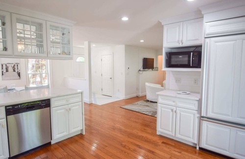 Harwich Port House | Walk 0.3 Mile to Bank Street Beach!